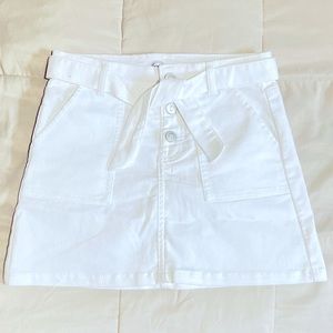 New white button skirt